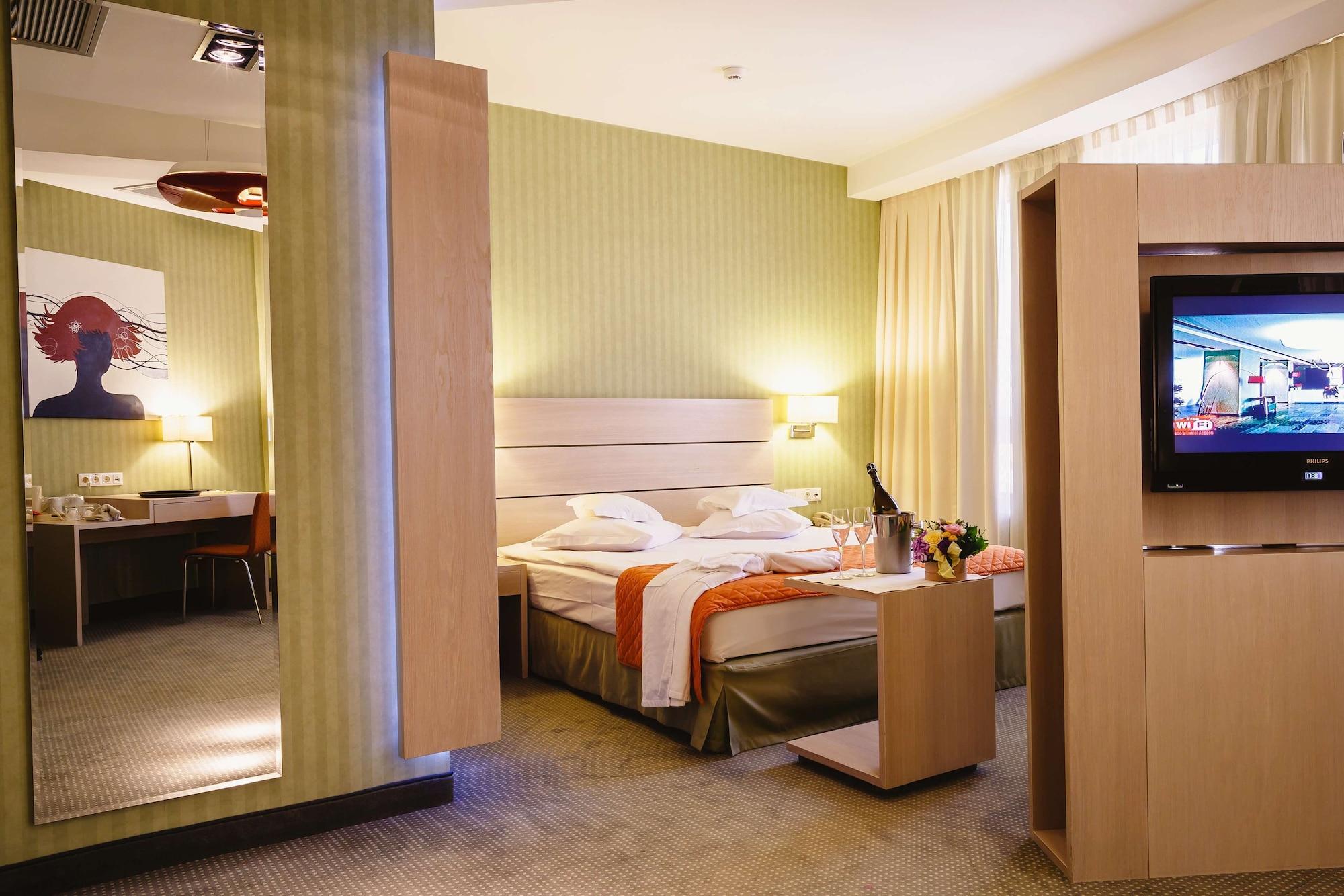 Hotel Golden Tulip Ana Tower 시비우 외부 사진