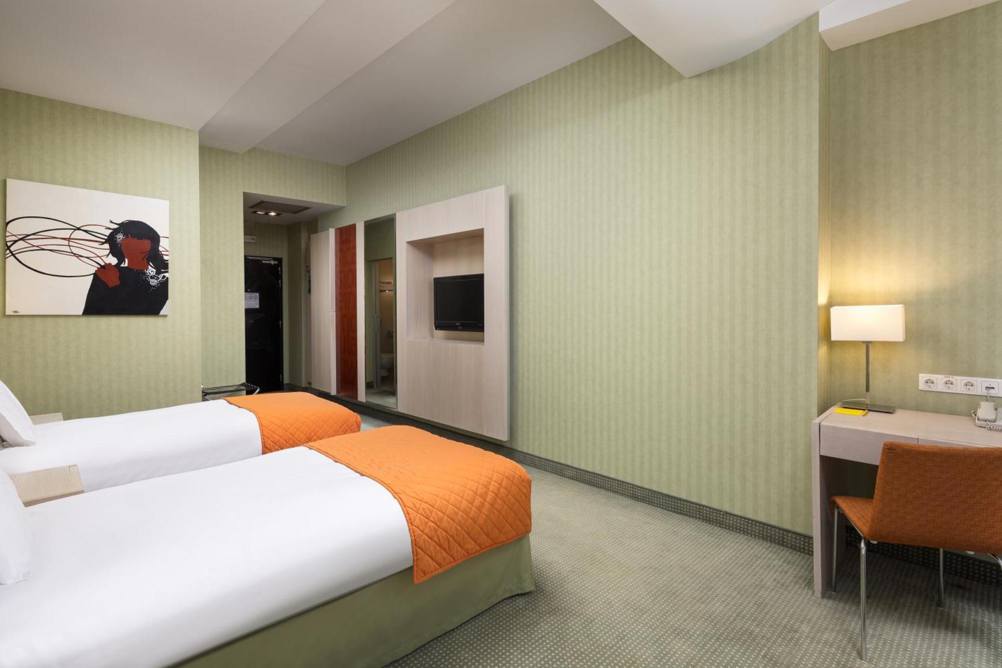Hotel Golden Tulip Ana Tower 시비우 외부 사진